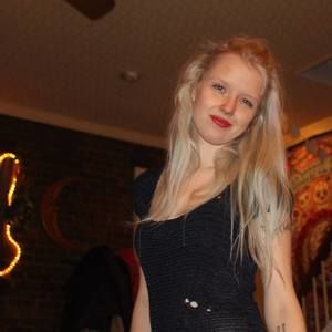 Meet your Posher, Ashley